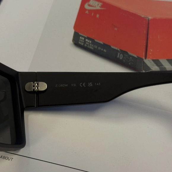 Louis Vuitton Black Monogram Sunglasses - Picture 6 of 8